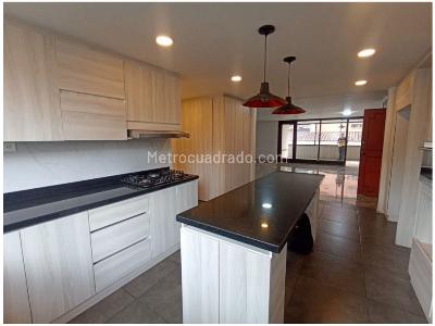 Apartamento de 5 alcobas en venta en La Candelaria, Medellín, 329 m² · foto 2 de 17
