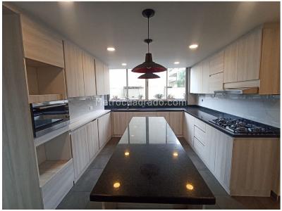 Apartamento de 5 alcobas en venta en La Candelaria, Medellín, 329 m² · foto 4 de 17