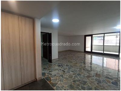 Apartamento de 5 alcobas en venta en La Candelaria, Medellín, 329 m² · foto 5 de 17