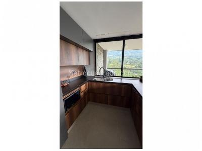 Apartamento de 3 alcobas en venta en Loma De Las Brujas, Envigado, 167 m² · foto 8 de 20