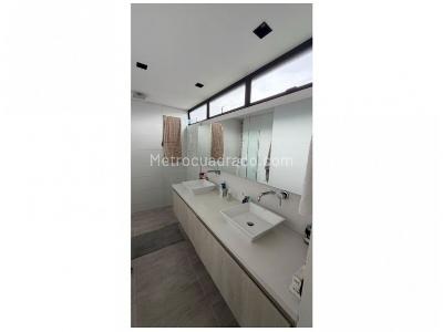 Apartamento de 3 alcobas en venta en Loma De Las Brujas, Envigado, 167 m² · foto 17 de 20