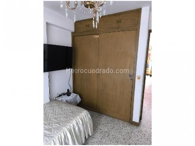 Apartamento de 4 alcobas en venta en Calasanz, Medellín, 176 m² · foto 8 de 18