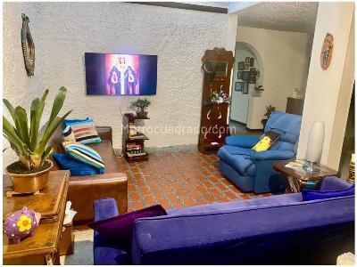 Casa de 5 alcobas en venta en Malibu, Medellín, 220 m² · foto 2 de 18