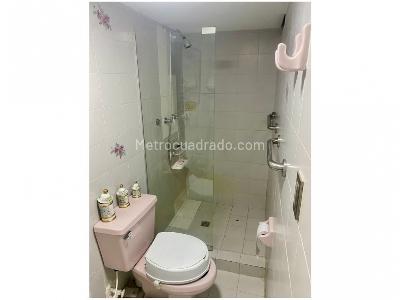 Casa de 5 alcobas en venta en Malibu, Medellín, 220 m² · foto 15 de 18