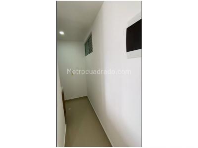 Apartamento de 2 alcobas en venta en El Dorado, Envigado, 65 m² · foto 4 de 12