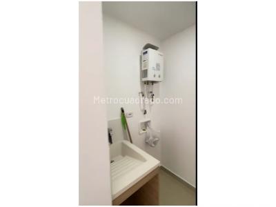 Apartamento de 2 alcobas en venta en El Dorado, Envigado, 65 m² · foto 5 de 12