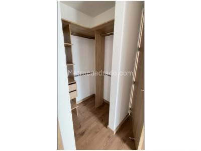 Apartamento de 2 alcobas en venta en El Dorado, Envigado, 65 m² · foto 8 de 12