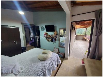 Casa de 3 alcobas en venta en San Antonio De Prado, Medellín, 350 m² · foto 13 de 20