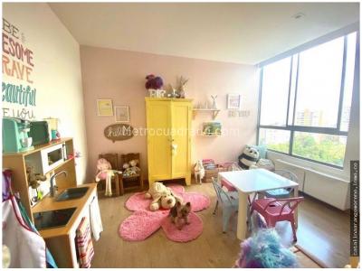 Apartamento de 3 alcobas en venta en Loma Del Esmeraldal, Envigado, 184 m² · foto 7 de 10