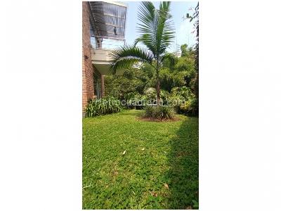 Casa de 5 alcobas en venta en El Vergel, Envigado, 656 m² · foto 3 de 20