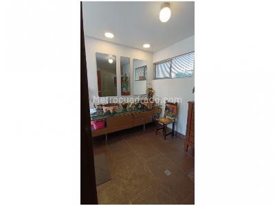 Casa de 5 alcobas en venta en El Vergel, Envigado, 656 m² · foto 13 de 20