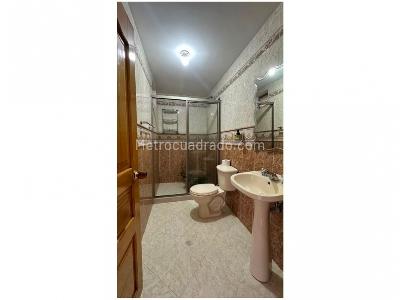 Apartamento de 3 alcobas en venta en El Velodromo, Medellín, 195 m² · foto 2 de 20