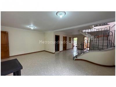 Apartamento de 3 alcobas en venta en El Velodromo, Medellín, 195 m² · foto 3 de 20
