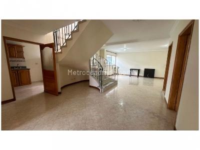 Apartamento de 3 alcobas en venta en El Velodromo, Medellín, 195 m² · foto 7 de 20