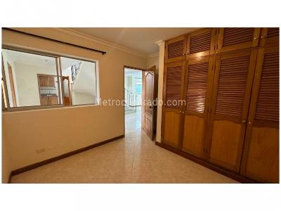 Apartamento de 3 alcobas en venta en El Velodromo, Medellín, 195 m² · foto 13 de 20