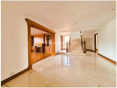 Apartamento de 4 alcobas en venta en La Tomatera, Medellín, 655 m² · foto 2 de 16