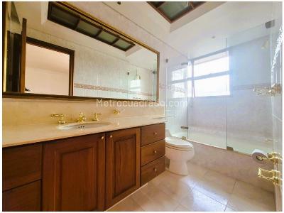 Apartamento de 4 alcobas en venta en La Tomatera, Medellín, 655 m² · foto 10 de 16