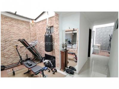 Apartamento de 4 alcobas en venta en Laureles, Medellín, 152 m² · foto 8 de 17