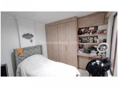 Apartamento de 4 alcobas en venta en Laureles, Medellín, 152 m² · foto 10 de 17