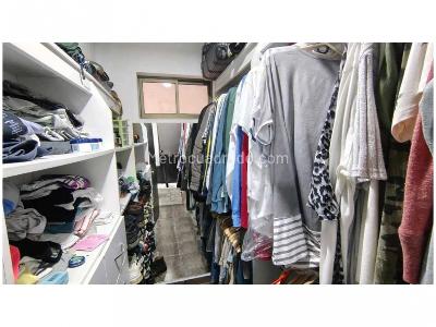 Apartamento de 4 alcobas en venta en Laureles, Medellín, 152 m² · foto 16 de 17