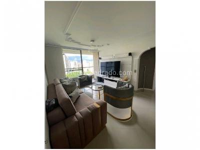 Apartamento de 3 alcobas en venta en Loma De Los Bernal, Medellín, 99 m² · foto 3 de 20
