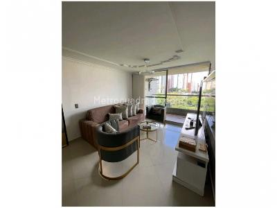 Apartamento de 3 alcobas en venta en Loma De Los Bernal, Medellín, 99 m² · foto 4 de 20