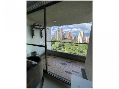 Apartamento de 3 alcobas en venta en Loma De Los Bernal, Medellín, 99 m² · foto 8 de 20