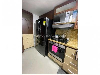 Apartamento de 3 alcobas en venta en Loma De Los Bernal, Medellín, 99 m² · foto 11 de 20