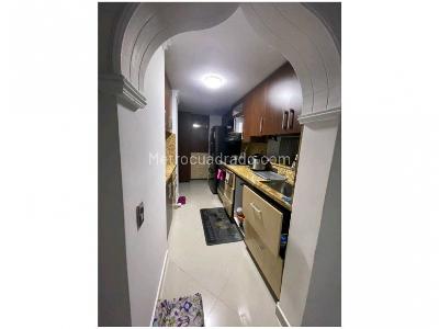 Apartamento de 3 alcobas en venta en Loma De Los Bernal, Medellín, 99 m² · foto 12 de 20