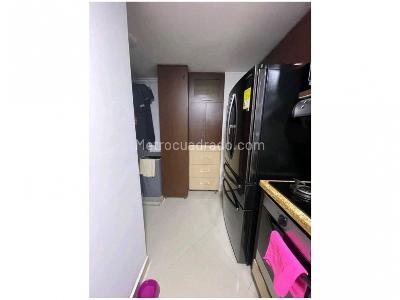Apartamento de 3 alcobas en venta en Loma De Los Bernal, Medellín, 99 m² · foto 13 de 20