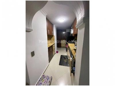 Apartamento de 3 alcobas en venta en Loma De Los Bernal, Medellín, 99 m² · foto 16 de 20