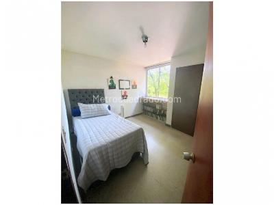 Apartamento de 3 alcobas en venta en Manila, Medellín, 128 m² · foto 5 de 19