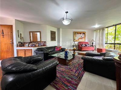Apartamento de 3 alcobas en venta en Tv Inferior, Medellín, 157 m² · foto 3 de 15