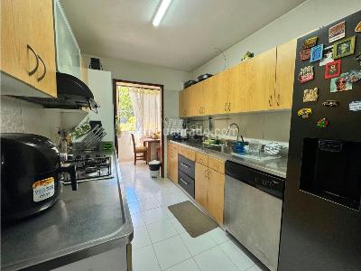 Apartamento de 3 alcobas en venta en Tv Inferior, Medellín, 157 m² · foto 10 de 15