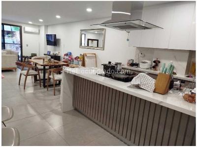 Apartamento de 3 alcobas en venta en Laureles, Medellín, 193 m² · foto 1 de 19
