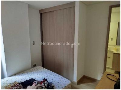 Apartamento de 3 alcobas en venta en Laureles, Medellín, 193 m² · foto 10 de 19