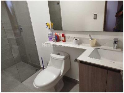 Apartamento de 3 alcobas en venta en Laureles, Medellín, 193 m² · foto 11 de 19