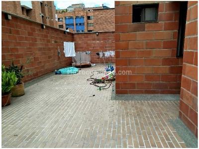 Apartamento de 3 alcobas en venta en Laureles, Medellín, 193 m² · foto 17 de 19