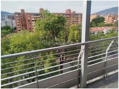 Apartamento de 2 alcobas en venta en Laureles, Medellín, 99 m² · foto 3 de 20