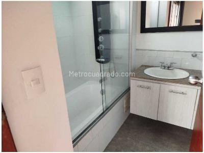 Apartamento de 2 alcobas en venta en Laureles, Medellín, 99 m² · foto 16 de 20