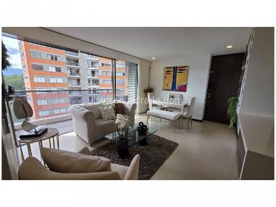 Apartamento de 3 alcobas en venta en Altos Del Poblado, Medellín, 86 m² · foto 2 de 20