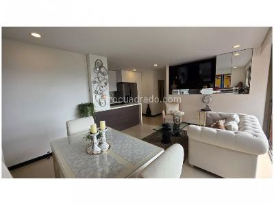 Apartamento de 3 alcobas en venta en Altos Del Poblado, Medellín, 86 m² · foto 3 de 20