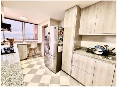 Apartamento de 3 alcobas en venta en El Tesoro, Medellín, 139 m² · foto 5 de 20