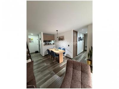 Apartamento de 3 alcobas en venta en Cumbres, Envigado, 76 m² · foto 3 de 12