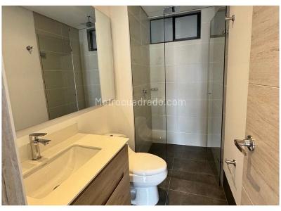 Apartamento de 2 alcobas en venta en El Poblado, Medellín, 87 m² · foto 5 de 8
