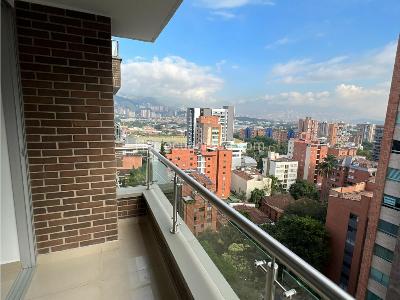 Apartamento de 3 alcobas en venta en Patio Bonito, Medellín, 242 m² · foto 2 de 10