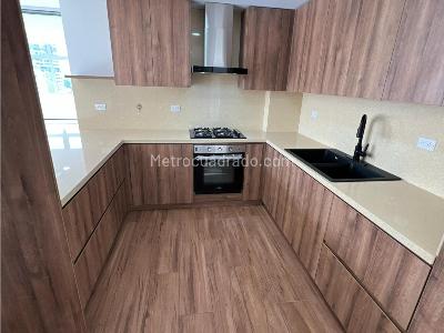 Apartamento de 3 alcobas en venta en Patio Bonito, Medellín, 242 m² · foto 9 de 10