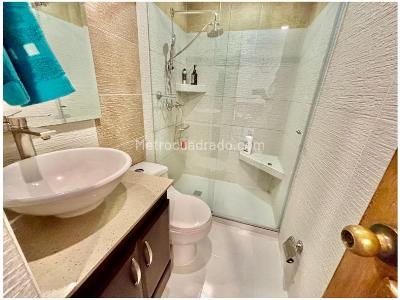 Apartamento de 2 alcobas en venta en Castropol, Medellín, 150 m² · foto 11 de 17