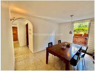 Apartamento de 2 alcobas en venta en Castropol, Medellín, 150 m² · foto 5 de 17