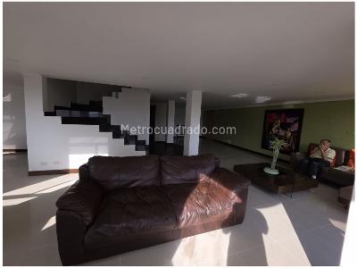 Apartamento de 4 alcobas en venta en El Poblado, Medellín, 350 m² · foto 4 de 20